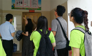 福建師范大學(xué)福清分校實(shí)踐隊(duì)探索新農(nóng)村公廁改革